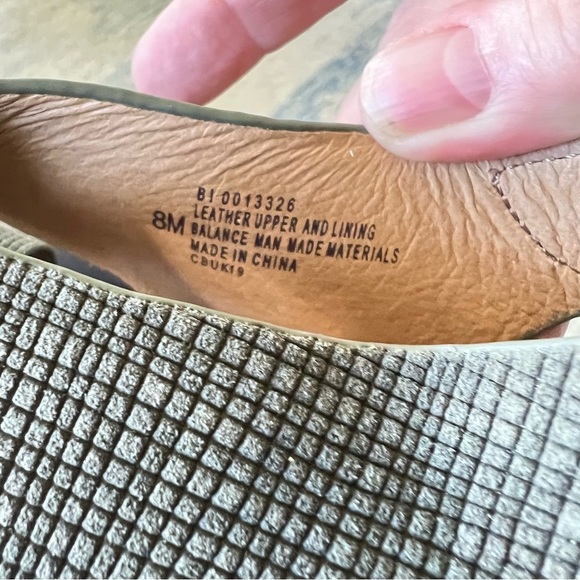 Bionica Gray and Tan Sandals - Picture 7 of 10